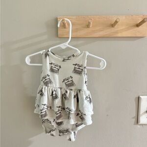 Kate‎ Quinn typewriter bubble